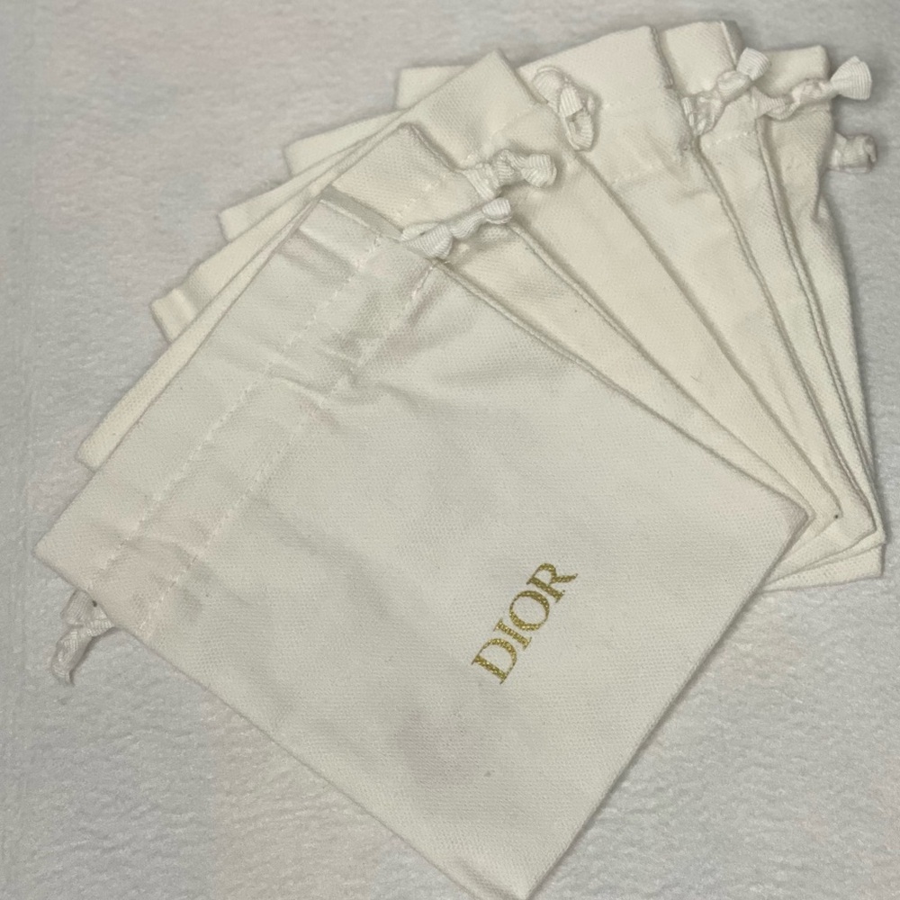 DIOR Pouch/Bag - ONE (1) - store jewelry, gift, or use as stocking stuffer - Picture 4 of 9